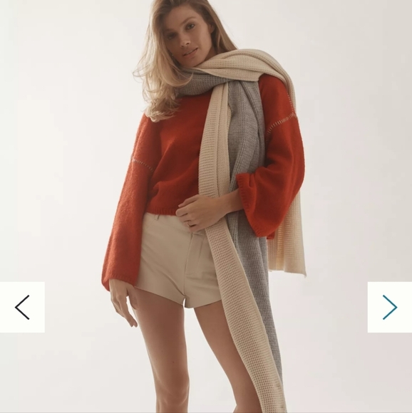 Women's Cozy Dark Green Sweater From Anthropologie - Picture 3 of 13